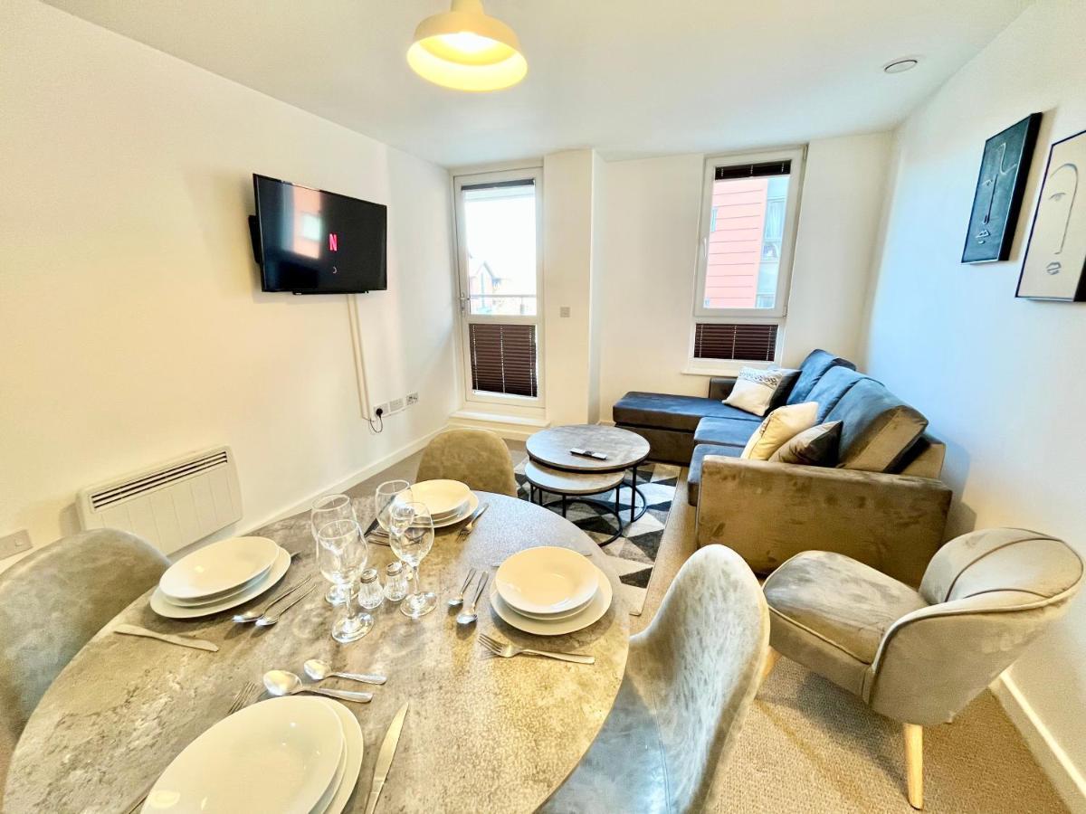 2 Bedroom, 2 Bathroom Modern Apartment Close To Ocean Village, Free Parking, Single Or Double Beds 사우샘프턴 외부 사진